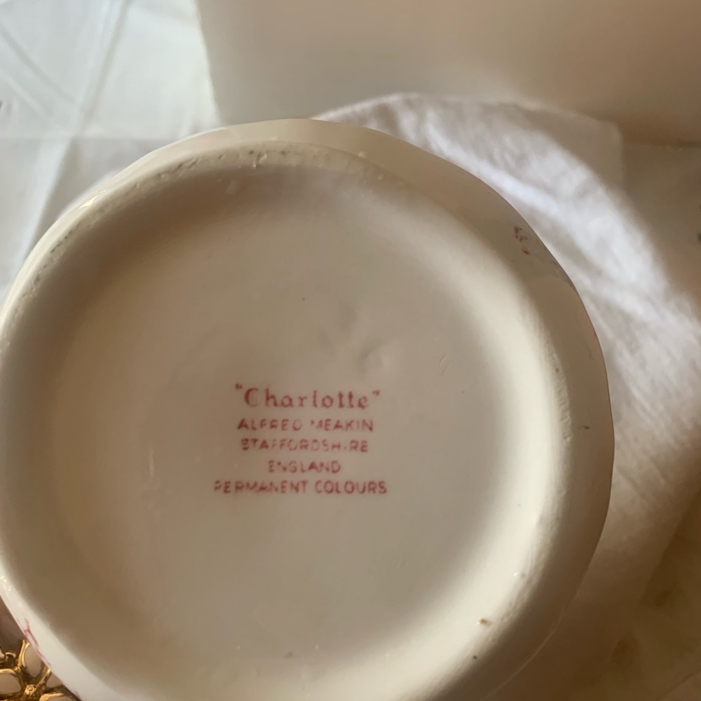 Alfred Meakin Charlotte or Floral Bounty pattern pitcher - Picture 4 of 7
